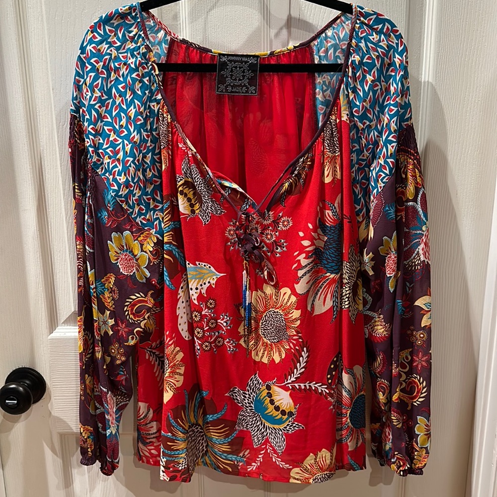 XL JOHNNY WAS TOP. NWT